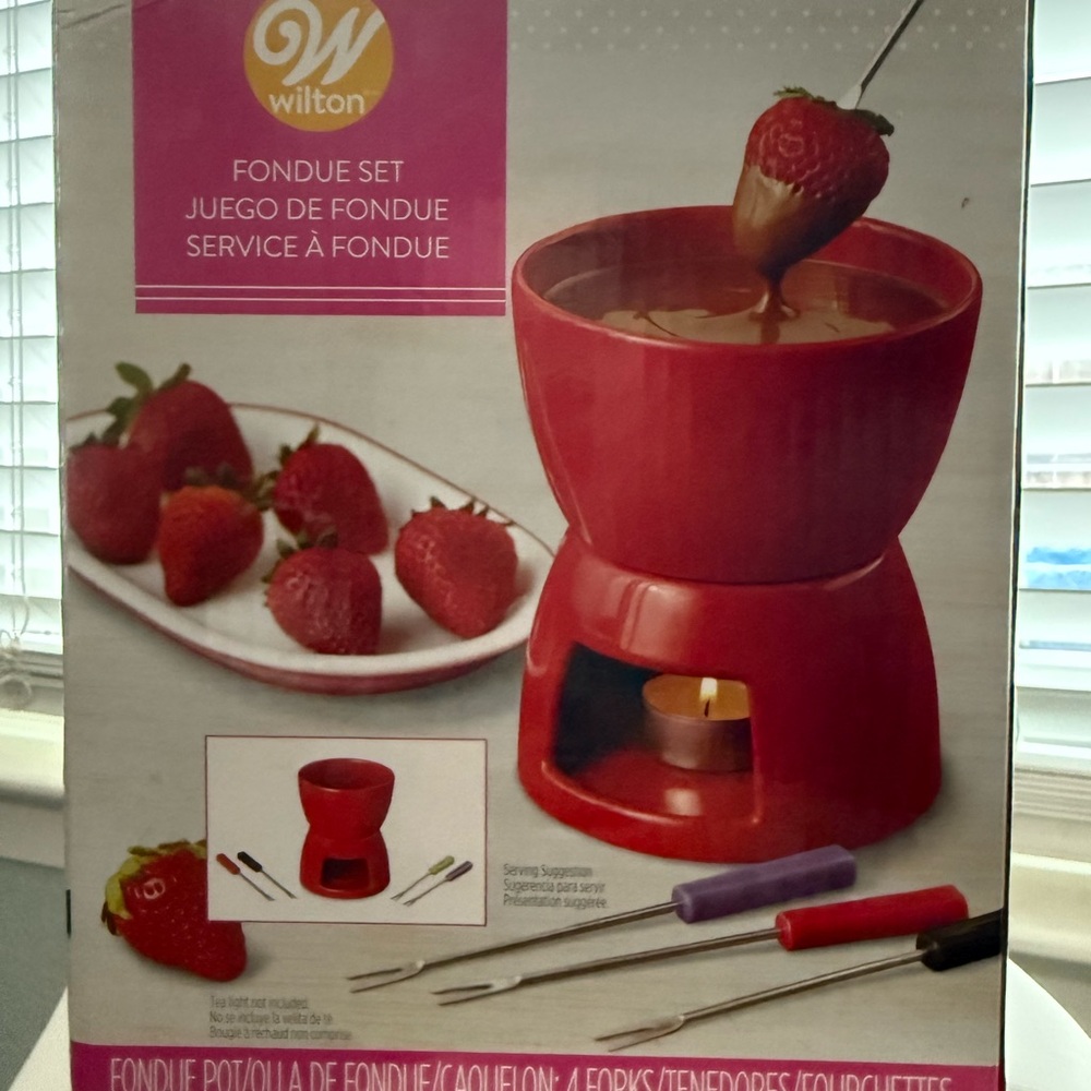 Wilton Fondue Set Red NEW